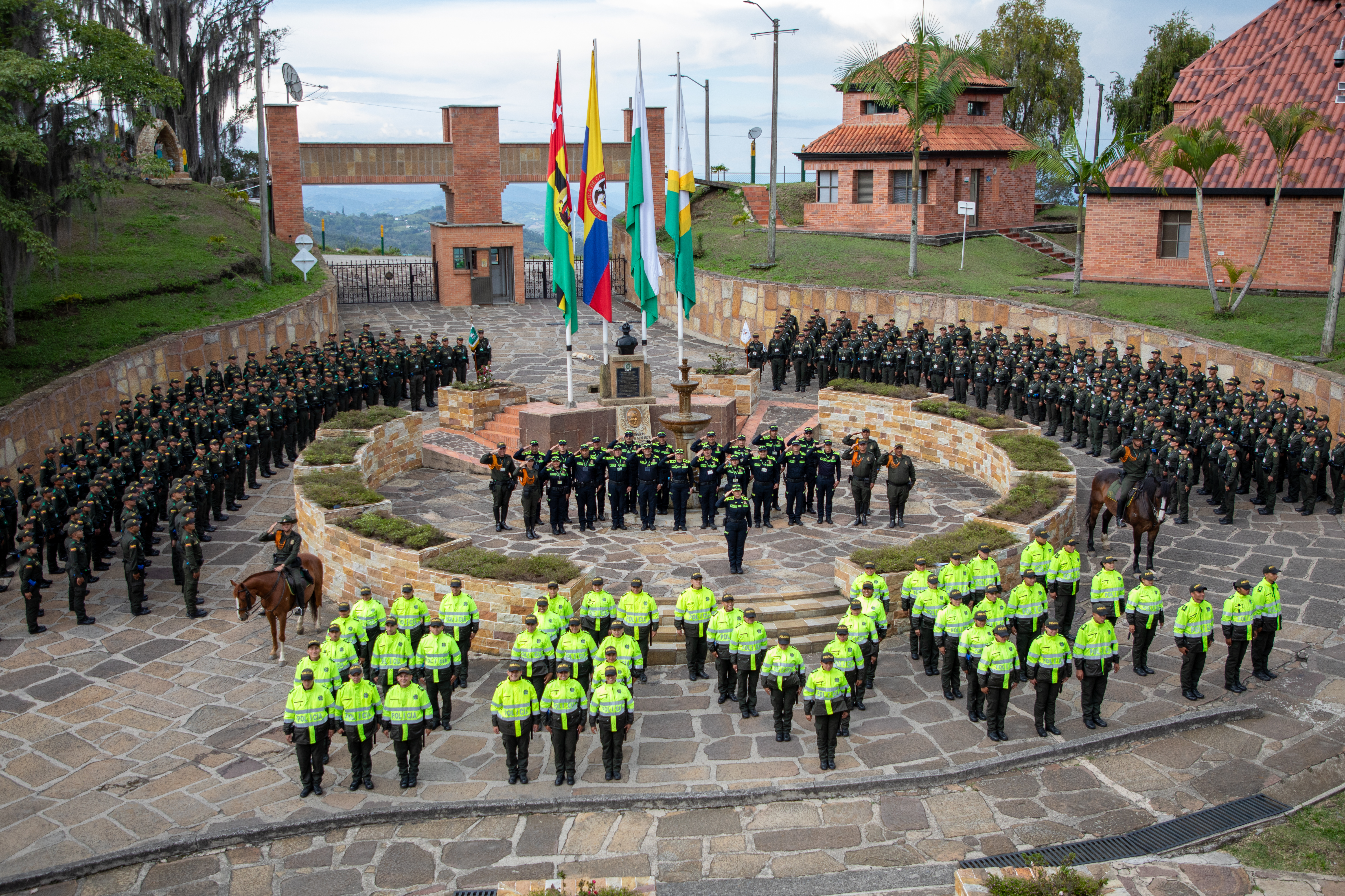 Simposio de Seguridad Ambiental - Imagen 1
